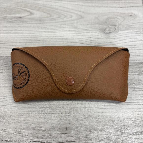 Ray-Ban Other - ☀️ Ray Ban Brown 🕶 Sunglasses Snap Case And Gray Cleaning Cloth